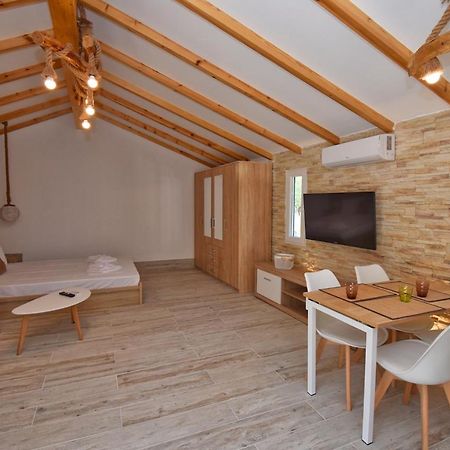 Villa Alex Szinarádesz Kültér fotó